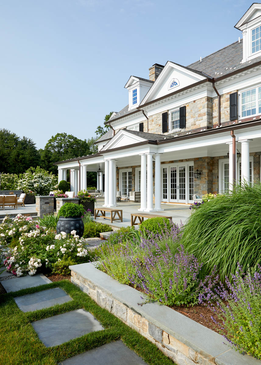 Greenwich Country House = Rear Exteriors