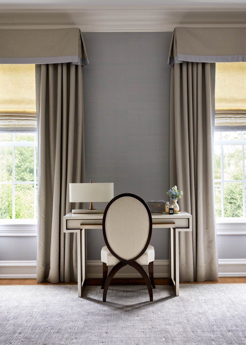 Greenwich Country House - Master Bedroom Desk